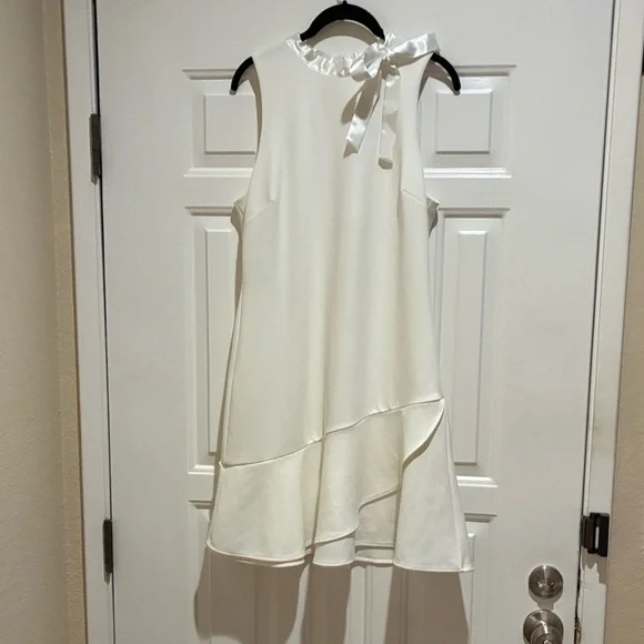 Betsey Johnson White bow ruffle dress - Picture 2 of 4